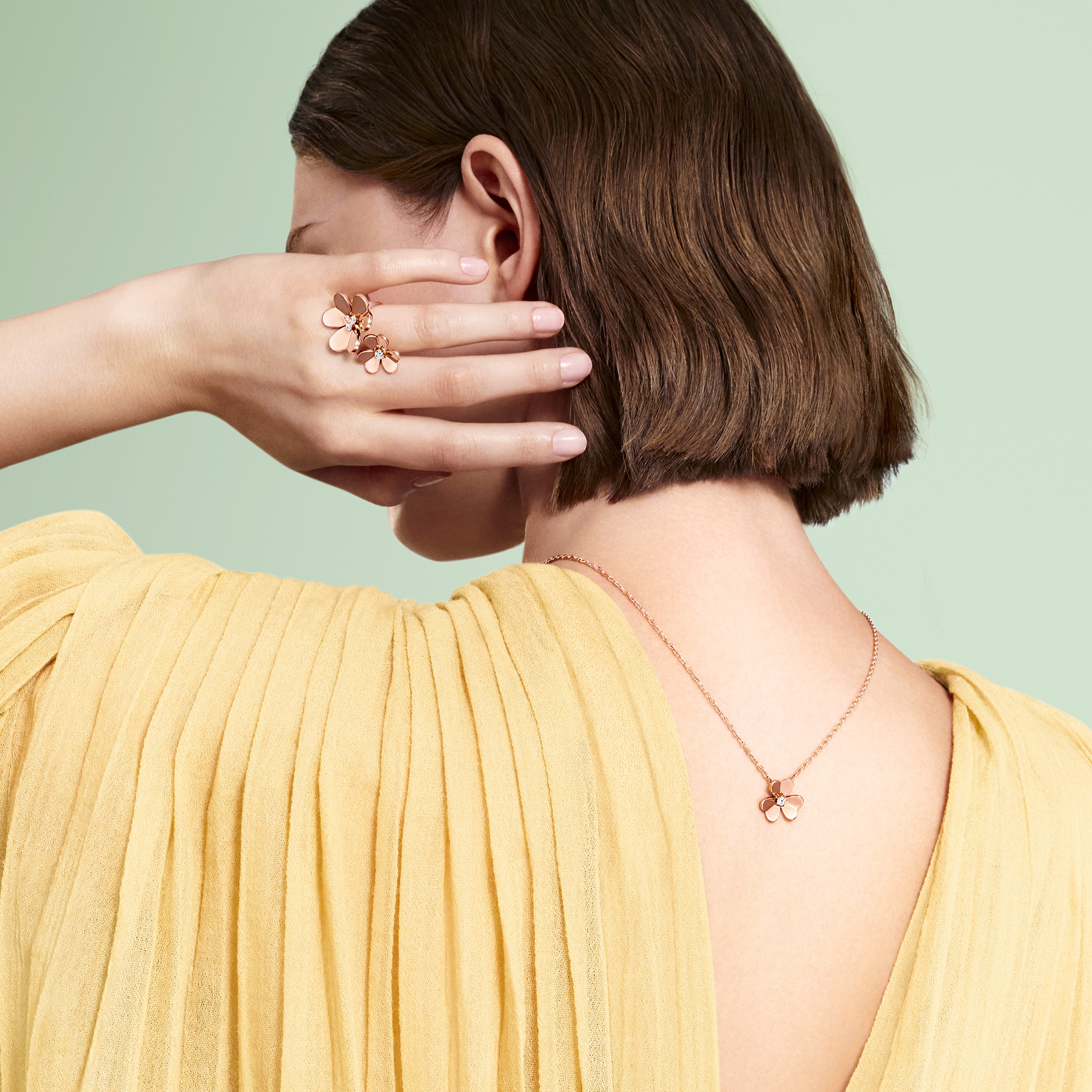 Bague frivole van cleef prix store